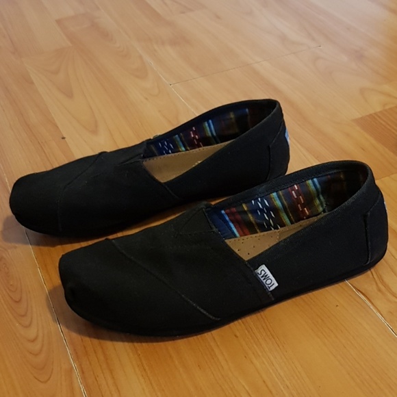 All Black TOMS - Picture 2 of 2